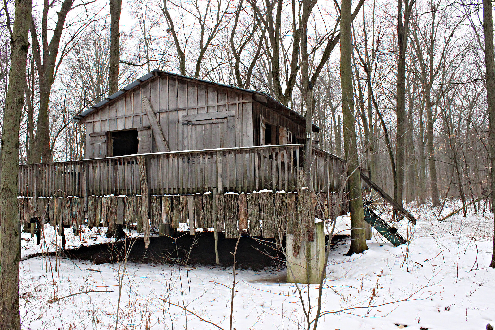 Canon EOS 600D (Rebel EOS T3i / EOS Kiss X5) sample photo. Heartland, little white chapel photography
