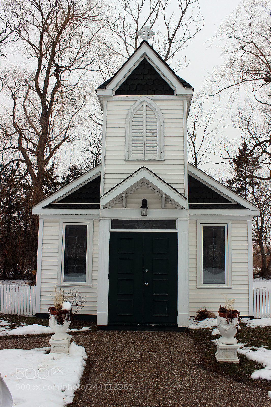 Canon EOS 600D (Rebel EOS T3i / EOS Kiss X5) sample photo. Heartland, little white chapel photography
