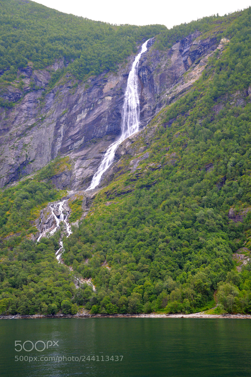 Nikon D3200 sample photo. Huge waterfall photography