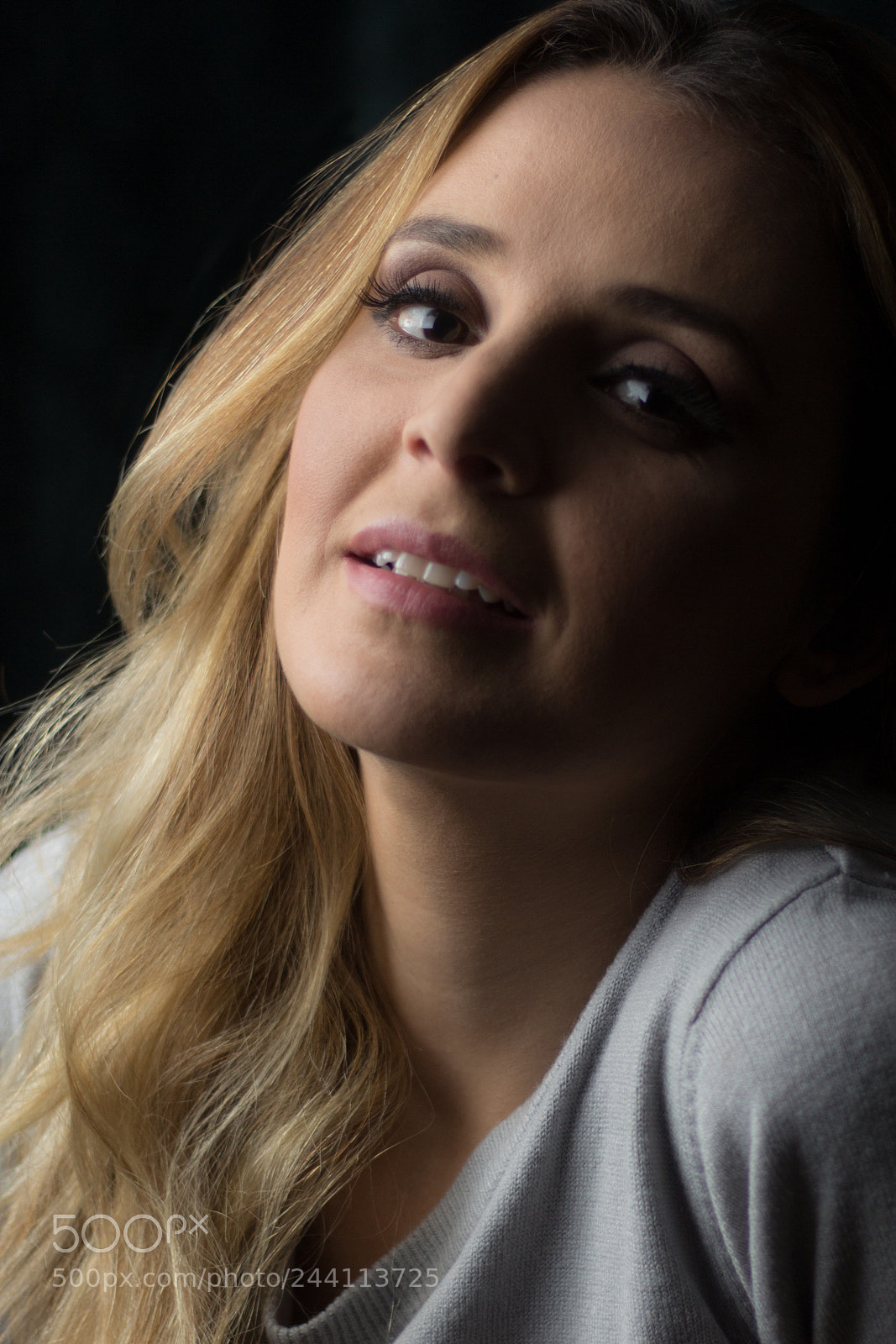 Canon EOS 700D (EOS Rebel T5i / EOS Kiss X7i) sample photo. That light... that woman... photography