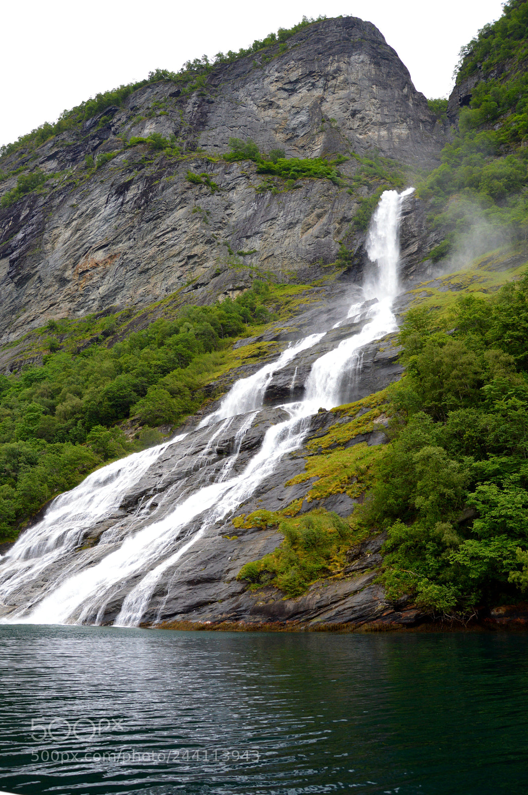 Nikon D3200 sample photo. The suitor, friaren, geirangerfjorden photography