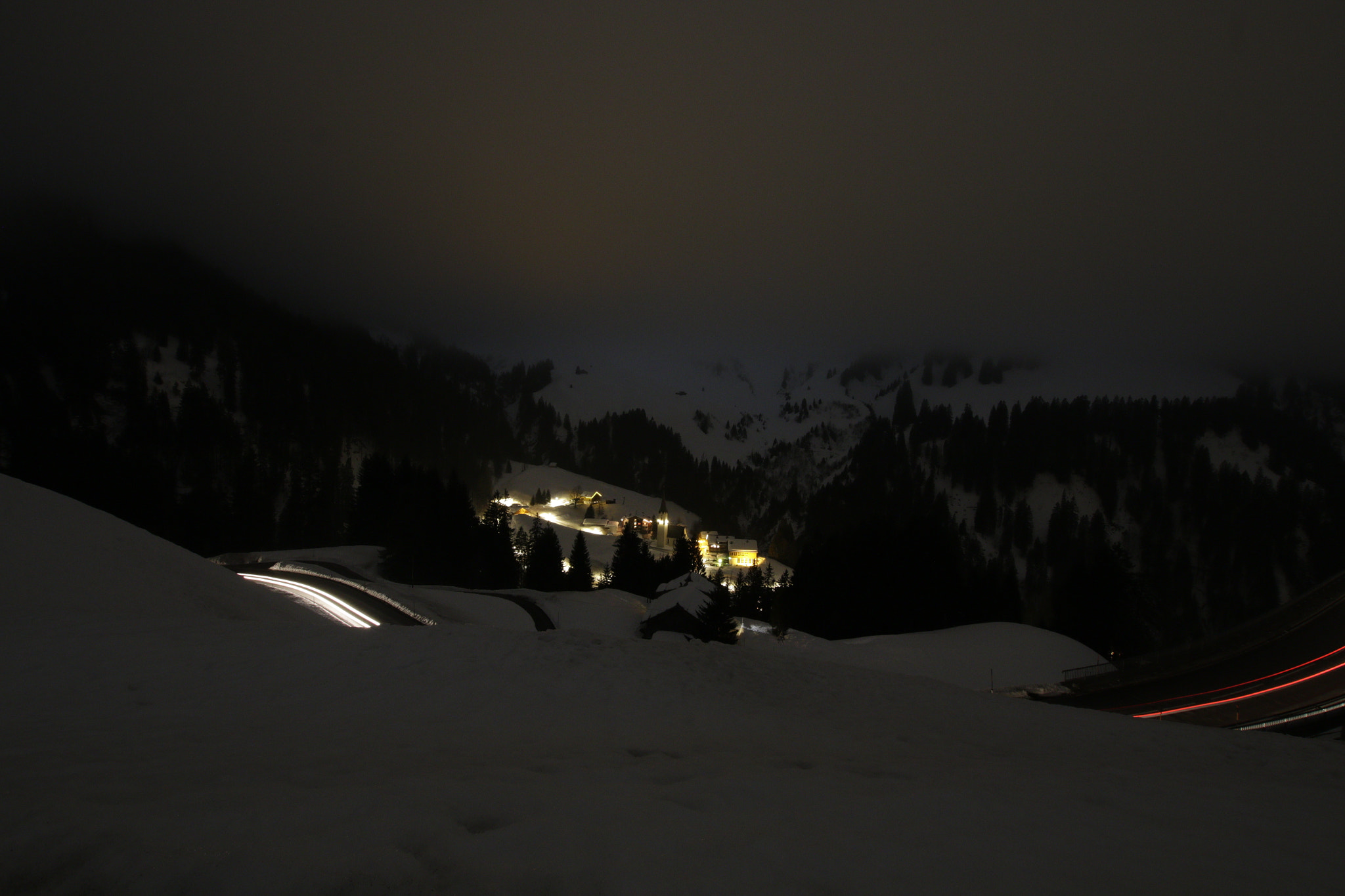 Canon EOS 70D + Sigma 10-20mm F3.5 EX DC HSM sample photo. Alpe village at night photography