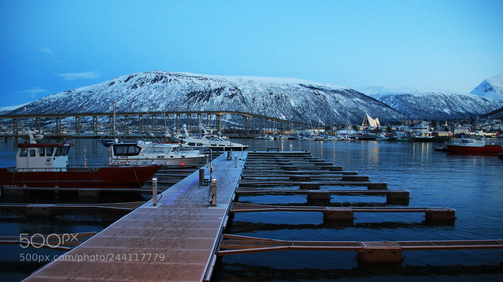 Canon EOS 7D Mark II sample photo. Troemso photography