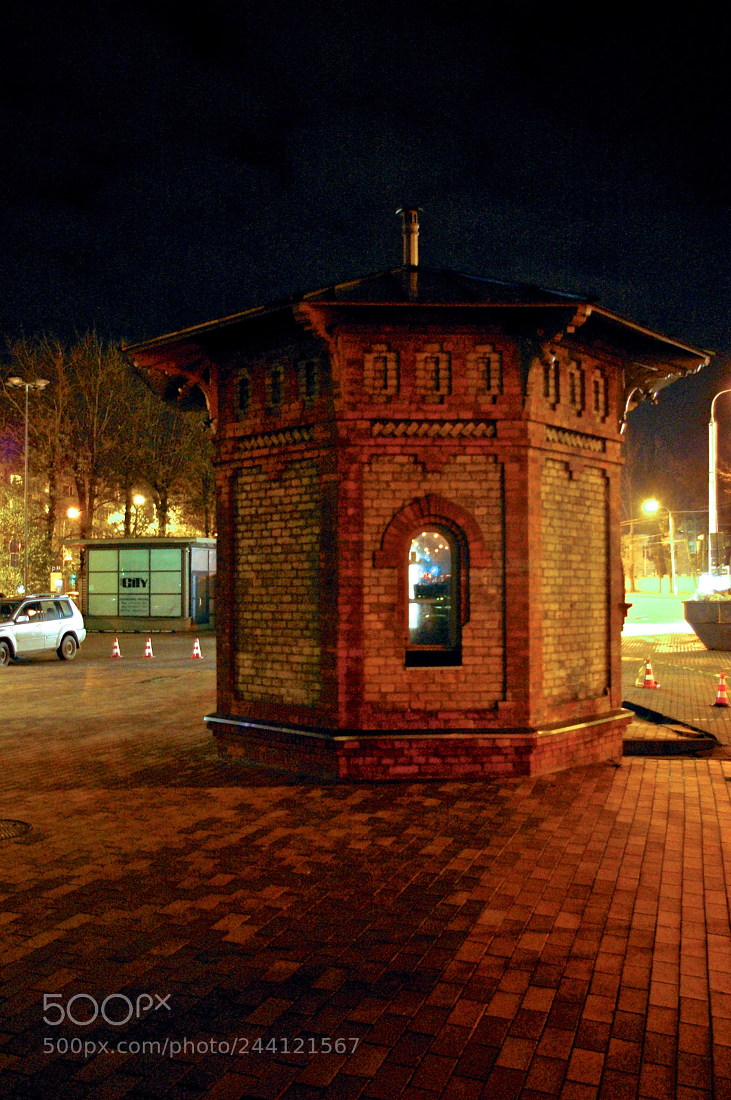 Pentax K100D sample photo. Vilnius architecture photography