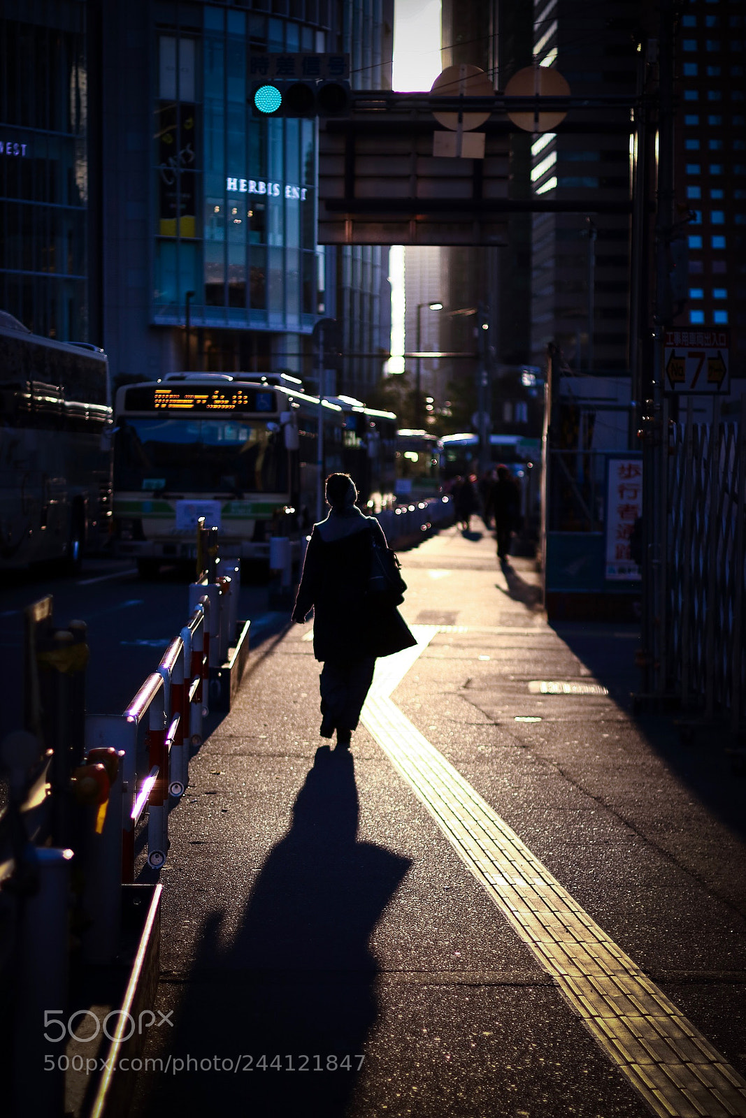 Canon EOS 7D Mark II sample photo. Weekday shoppping photography