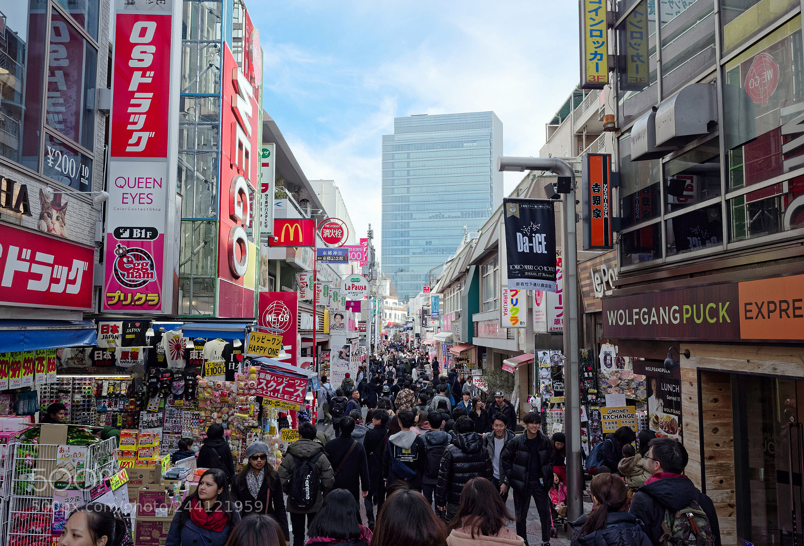 Ricoh GR II sample photo. Shopping street photography