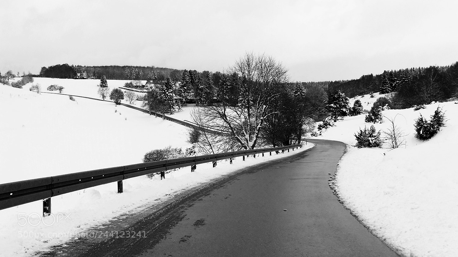 Fujifilm FinePix HS30EXR sample photo. ... beautiful winter roads ... photography