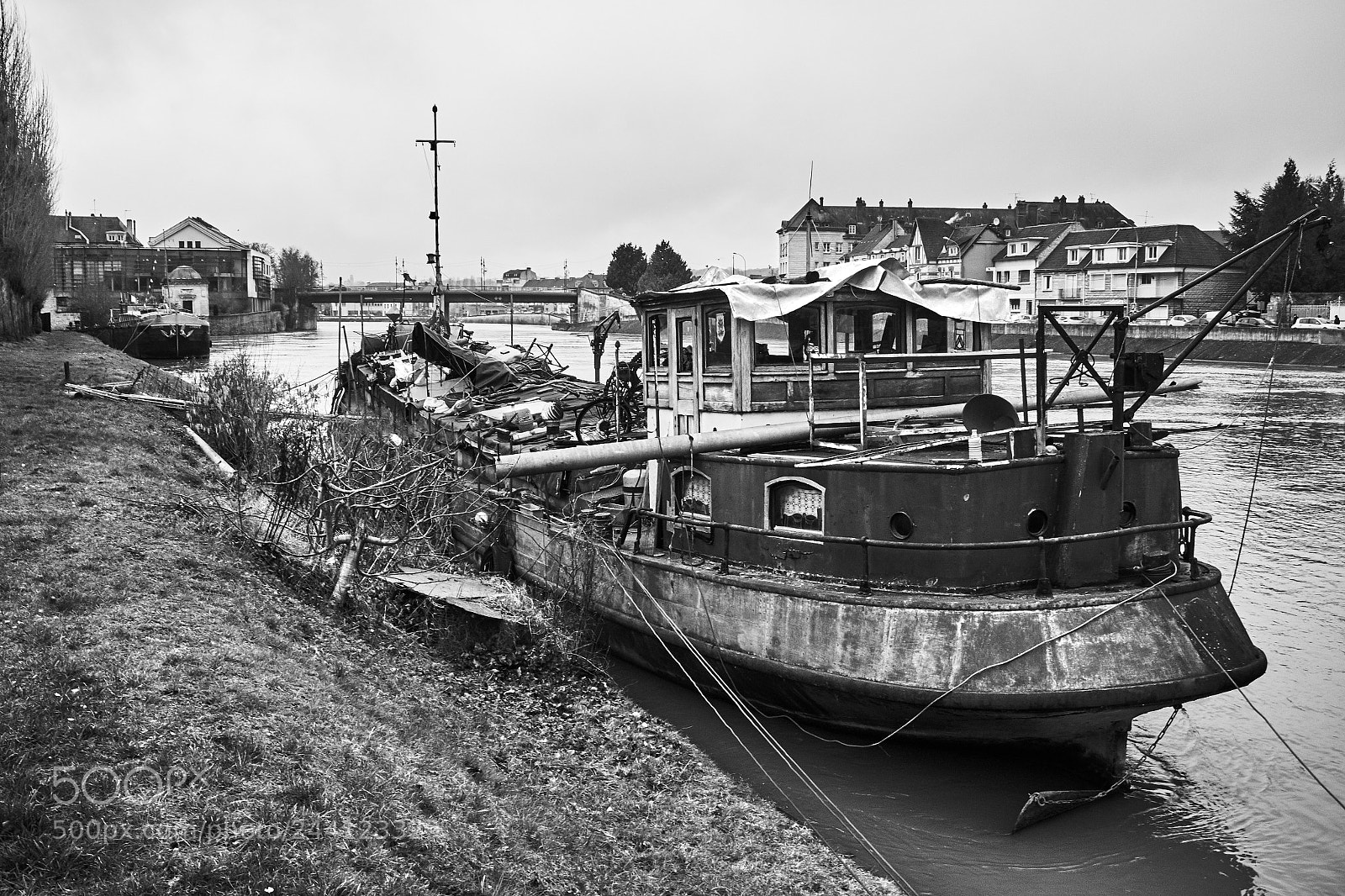 Fujifilm X100S sample photo. L'oise en crue barge photography