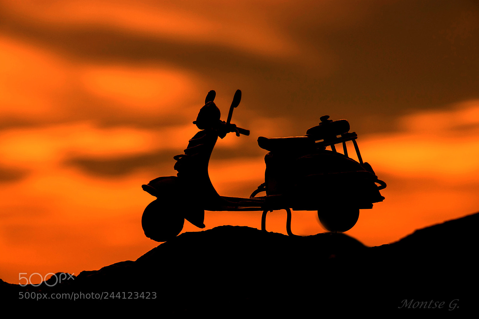 Canon EOS 77D (EOS 9000D / EOS 770D) sample photo. Vespa. photography