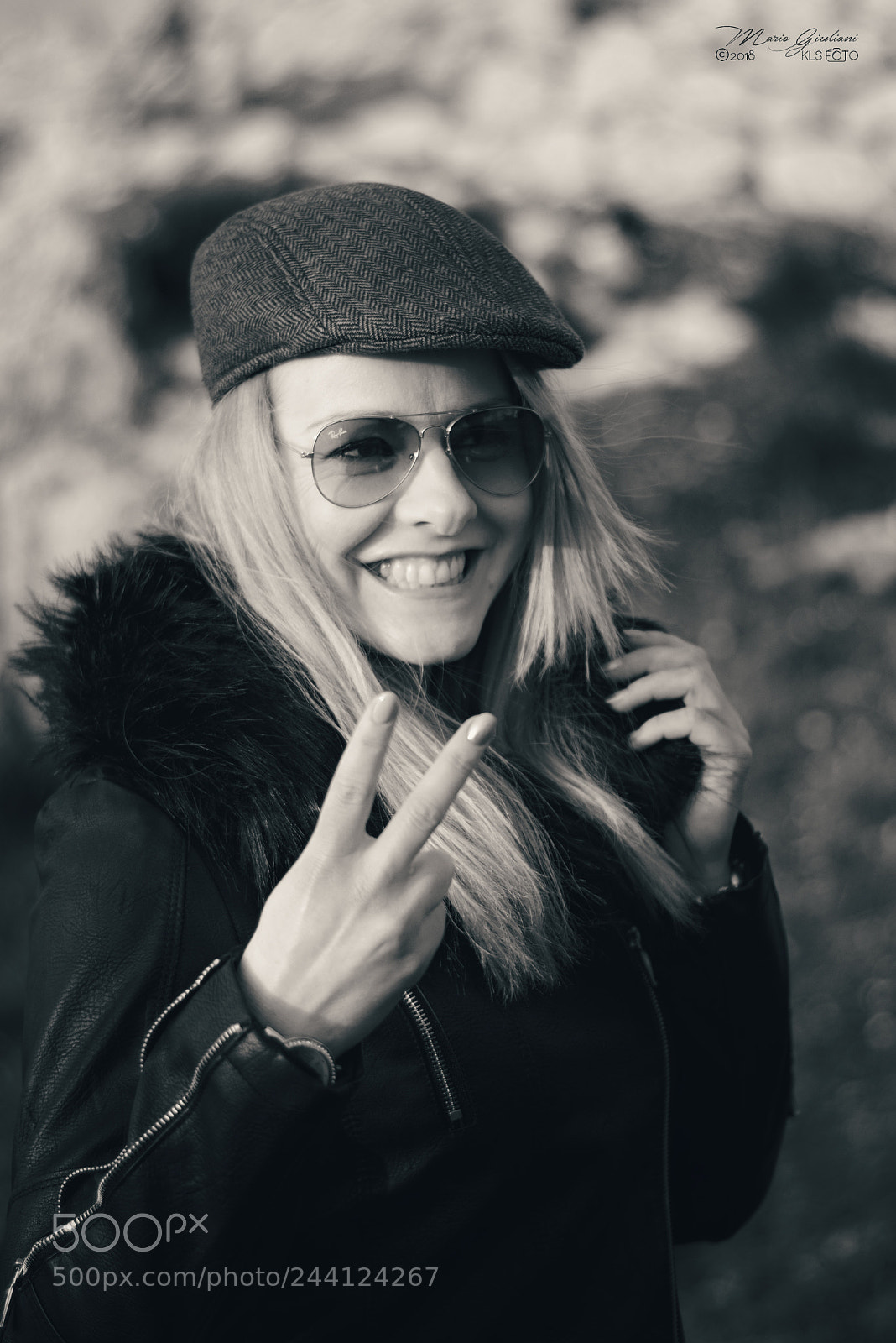 Canon EOS 77D (EOS 9000D / EOS 770D) sample photo. Elena b&w photography
