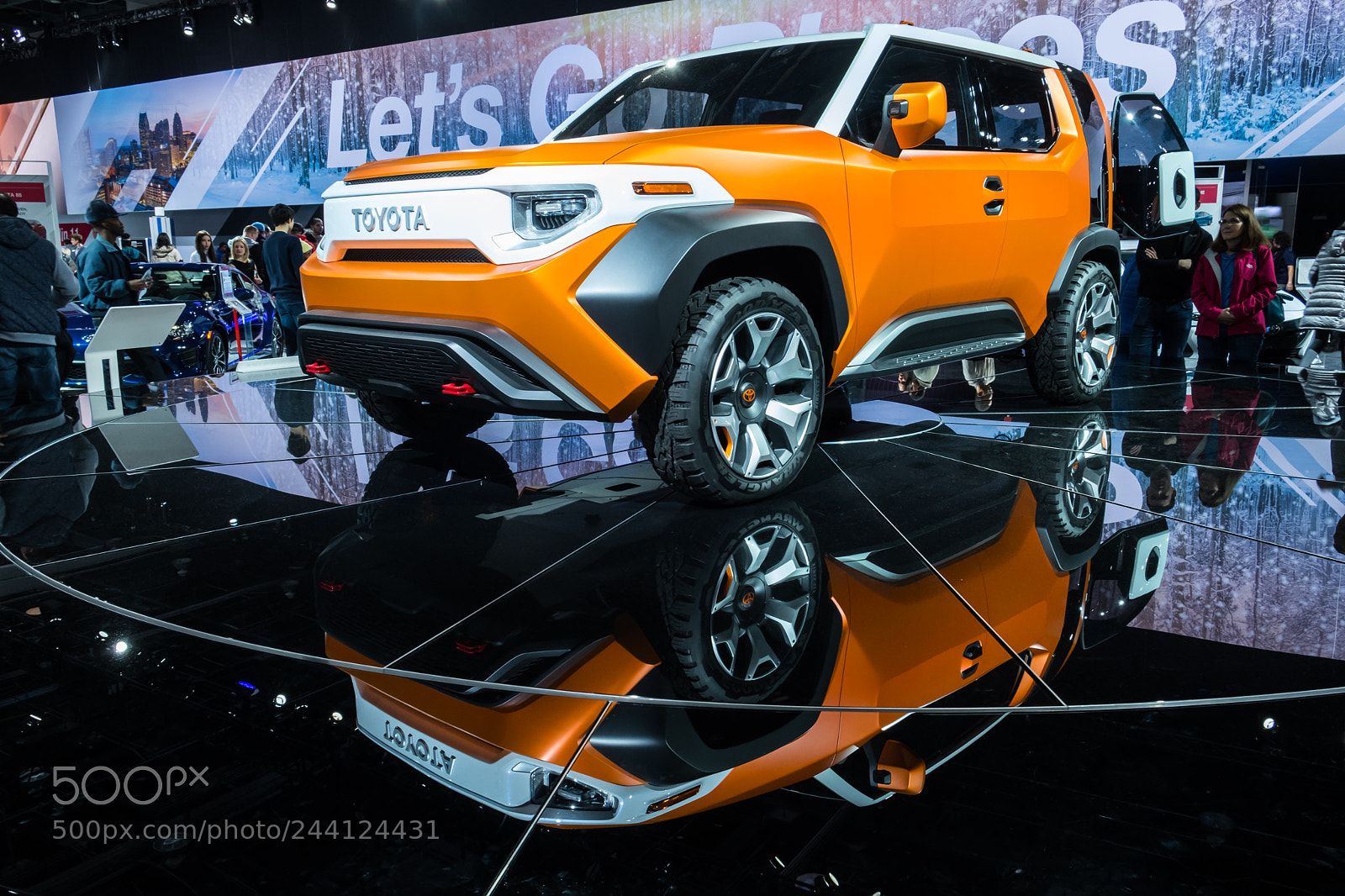 Fujifilm X-T2 sample photo. Toyota suv prototype photography