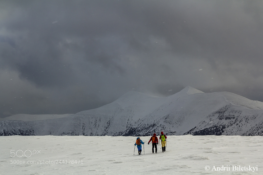 Canon EOS 60D sample photo. Hikers photography
