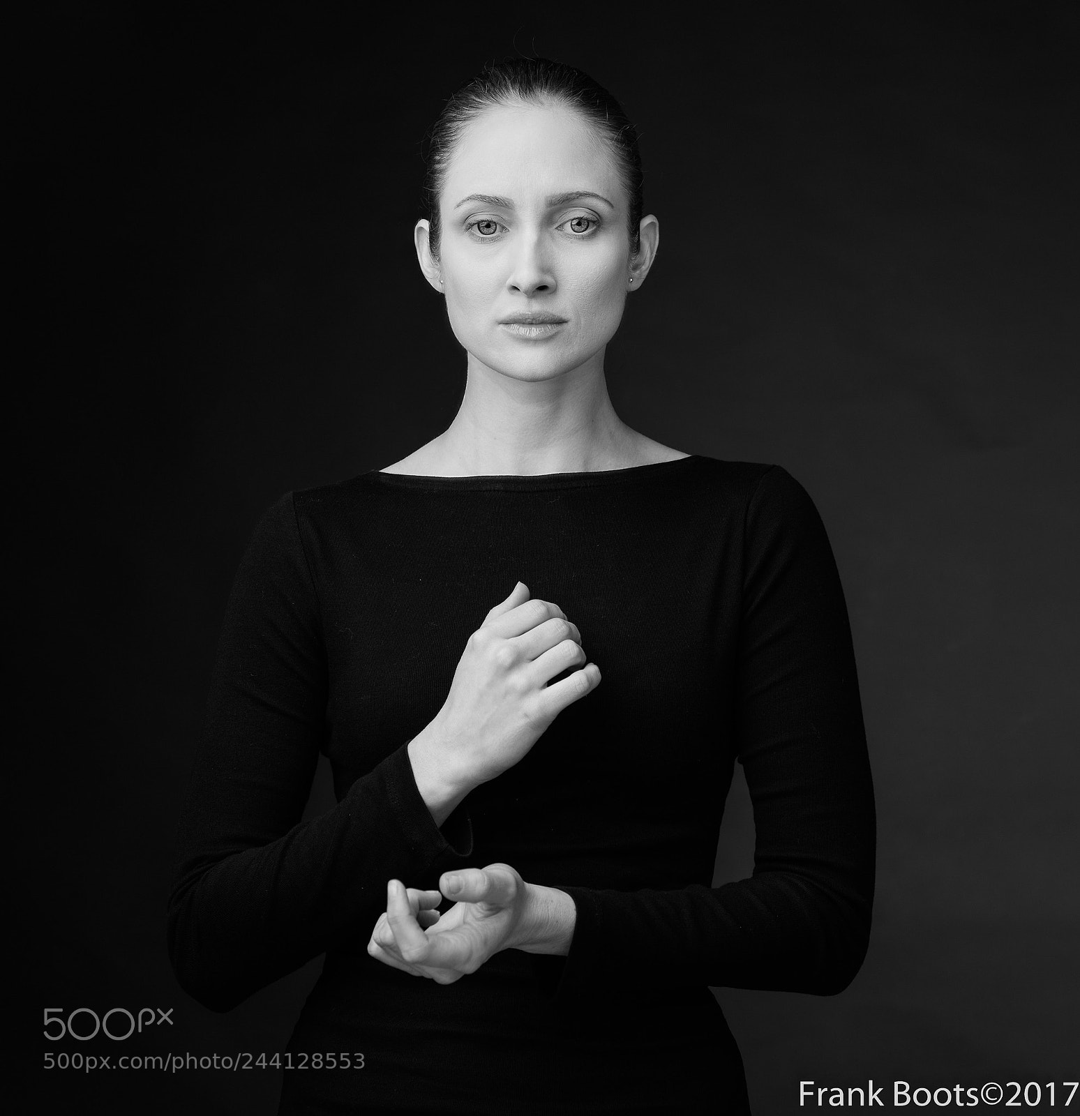 Sony a7R II sample photo. Hands of jorien photography