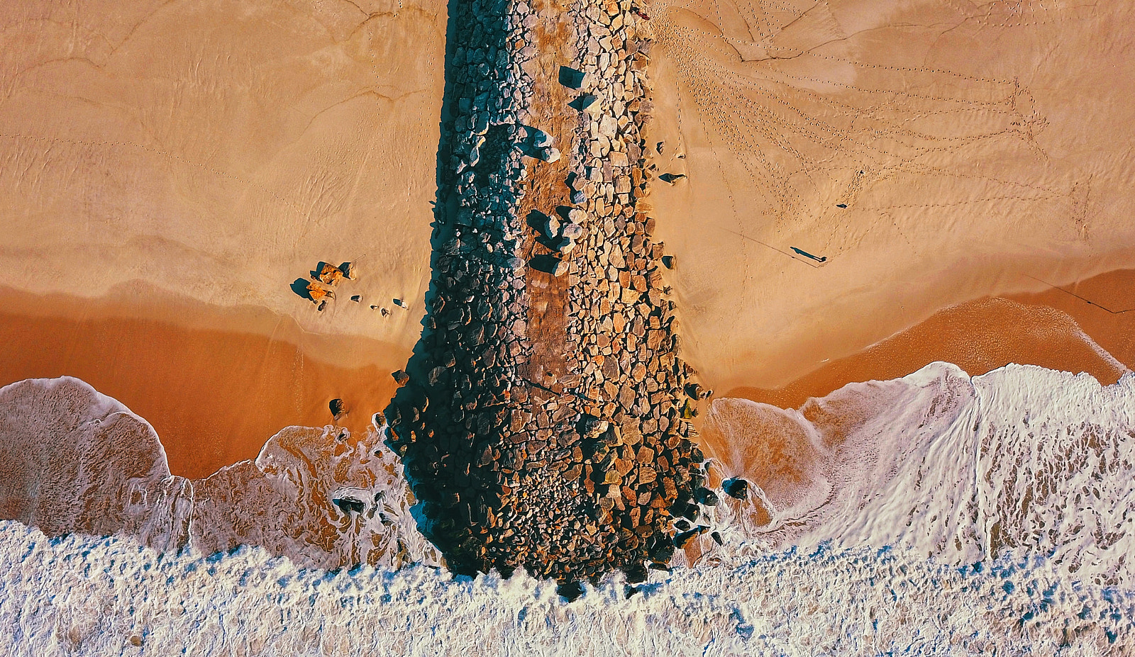 DJI FC220 sample photo. Bird's eye beach view photography