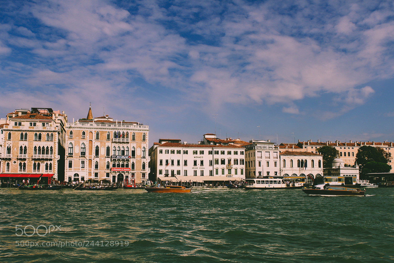Canon EOS 1300D (EOS Rebel T6 / EOS Kiss X80) sample photo. Venice is eternity itself. photography