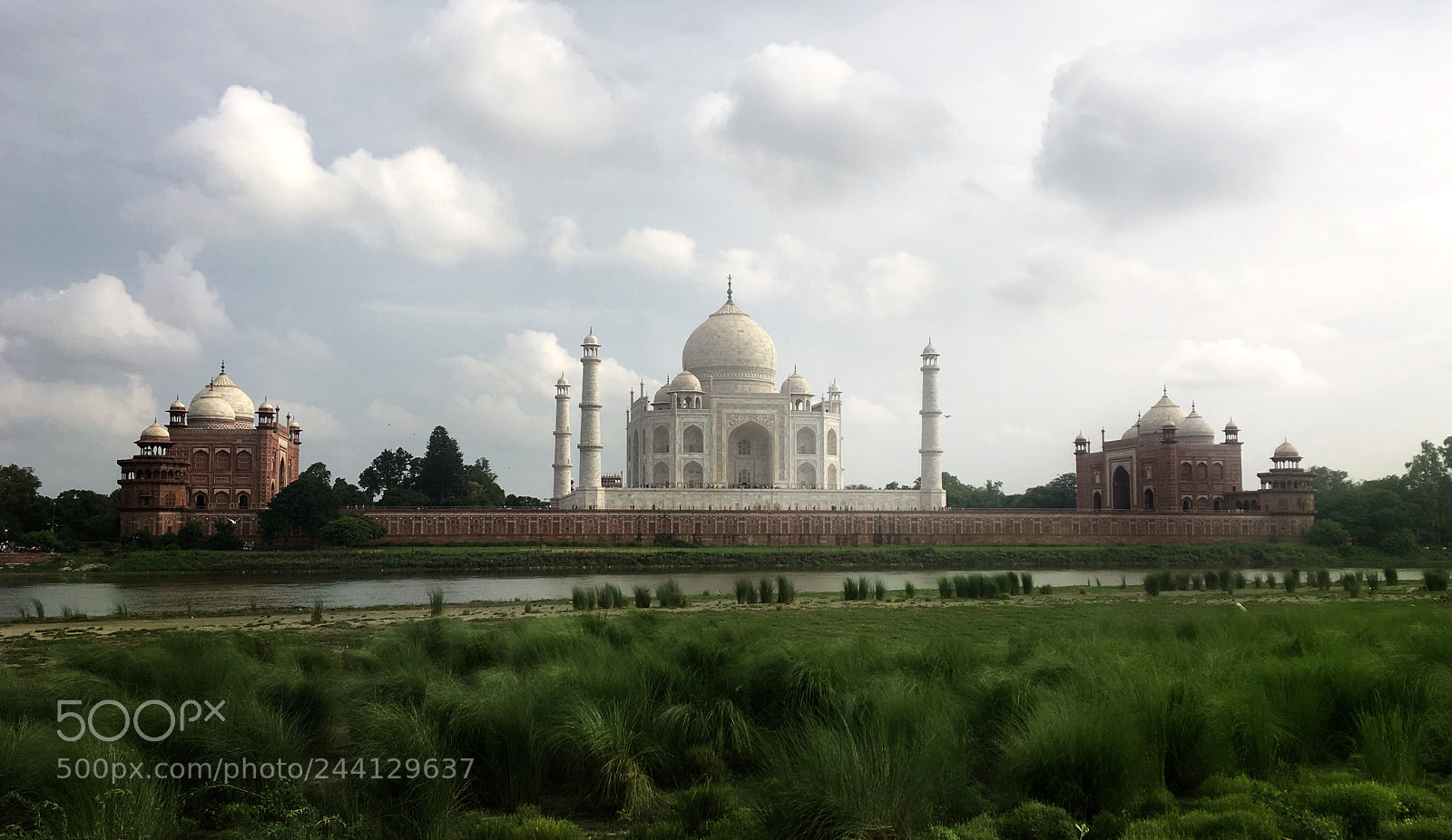 Apple iPhone 6s sample photo. The taj photography