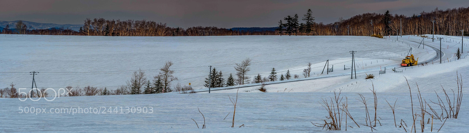 Olympus OM-D E-M5 II sample photo. Snow cleaning in hokkaido photography