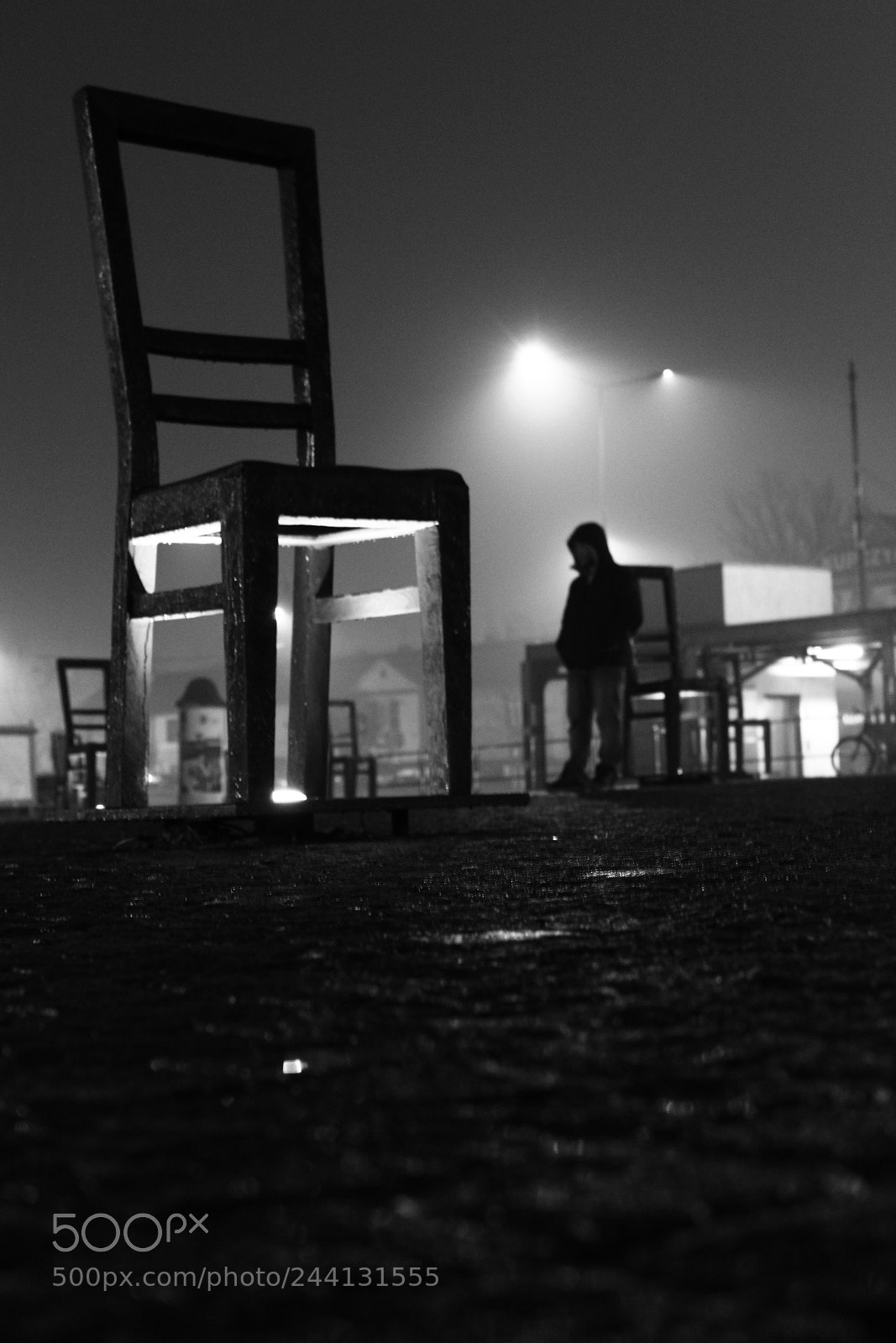 Canon EOS 1300D (EOS Rebel T6 / EOS Kiss X80) sample photo. Loneliness at night photography