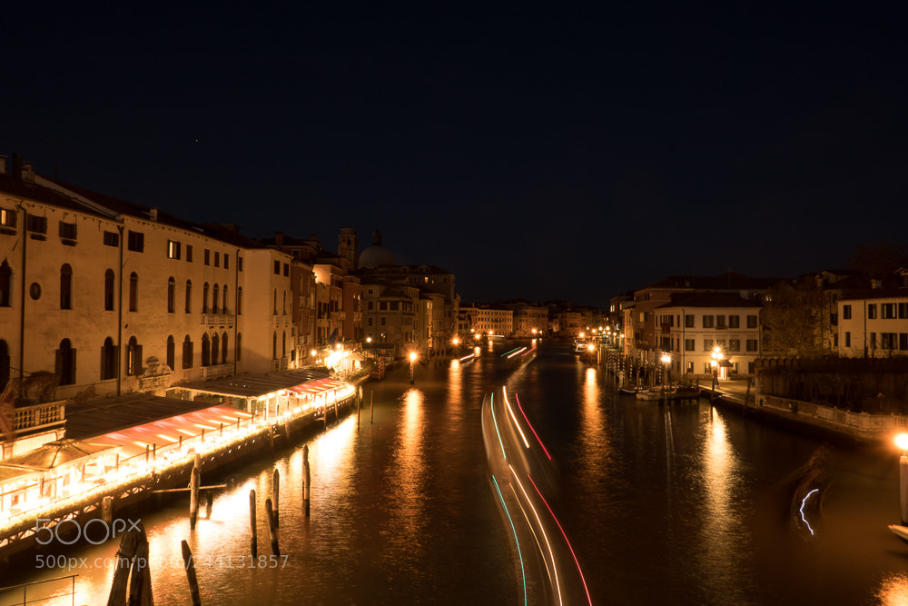 Panasonic Lumix DMC-ZS100 (Lumix DMC-TZ100) sample photo. Light trails on the photography