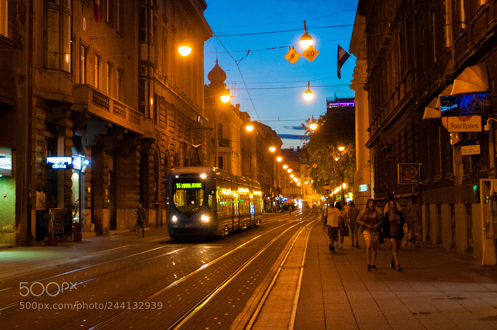 Nikon D90 sample photo. Dusk in zagreb photography