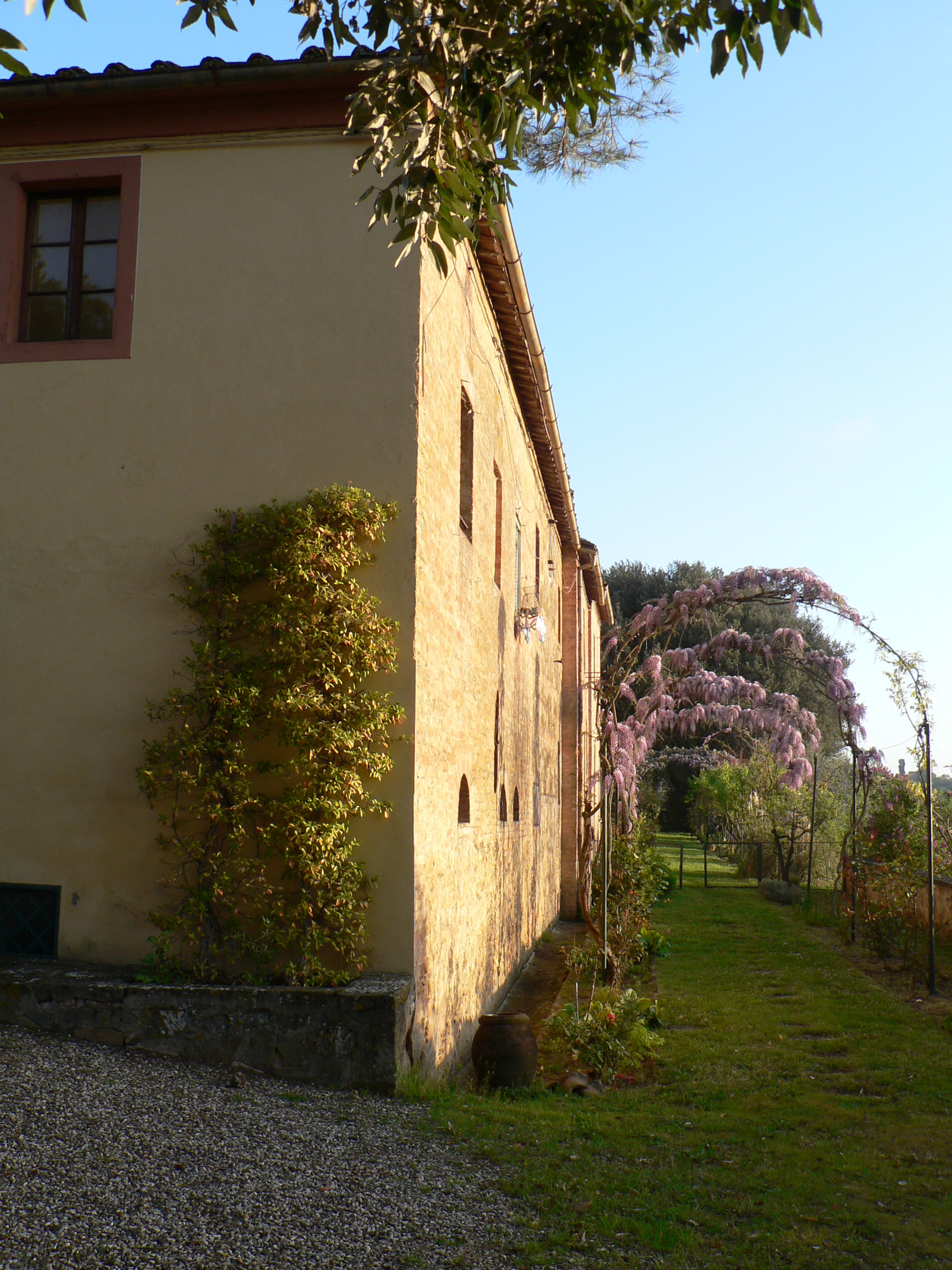 Panasonic DMC-FZ5 sample photo. Villa in tuscany photography