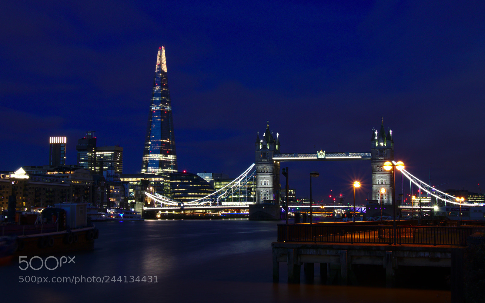 Canon EOS 77D (EOS 9000D / EOS 770D) sample photo. Tower bridge, early morning photography