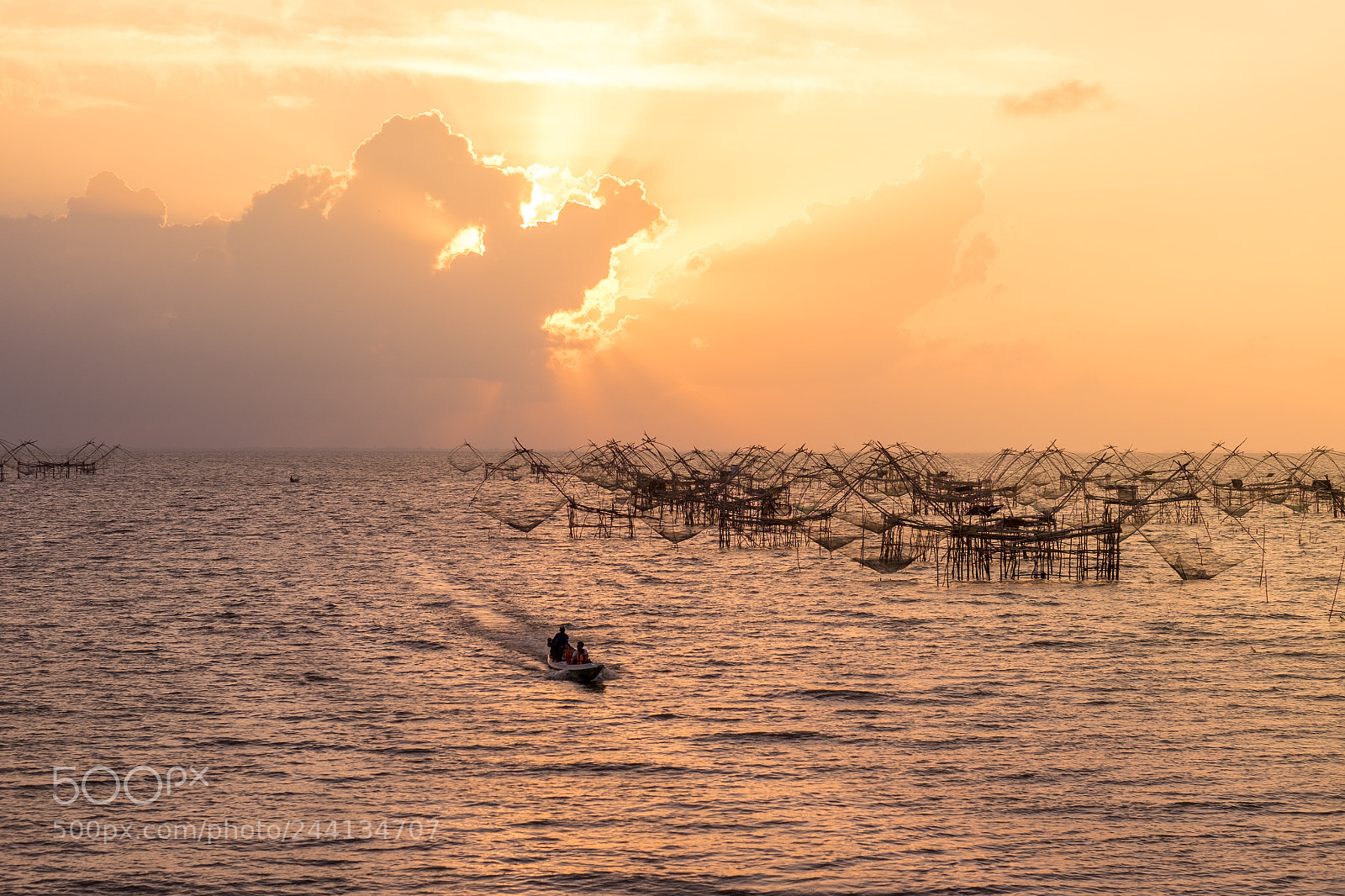Fujifilm X-T1 sample photo. Net structures, songkhla lake photography