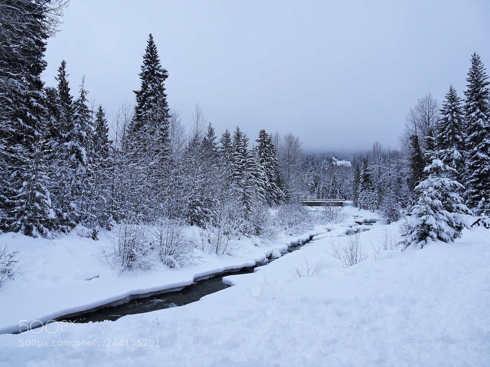 Sony Cyber-shot DSC-HX90V sample photo. Snow and creek. photography