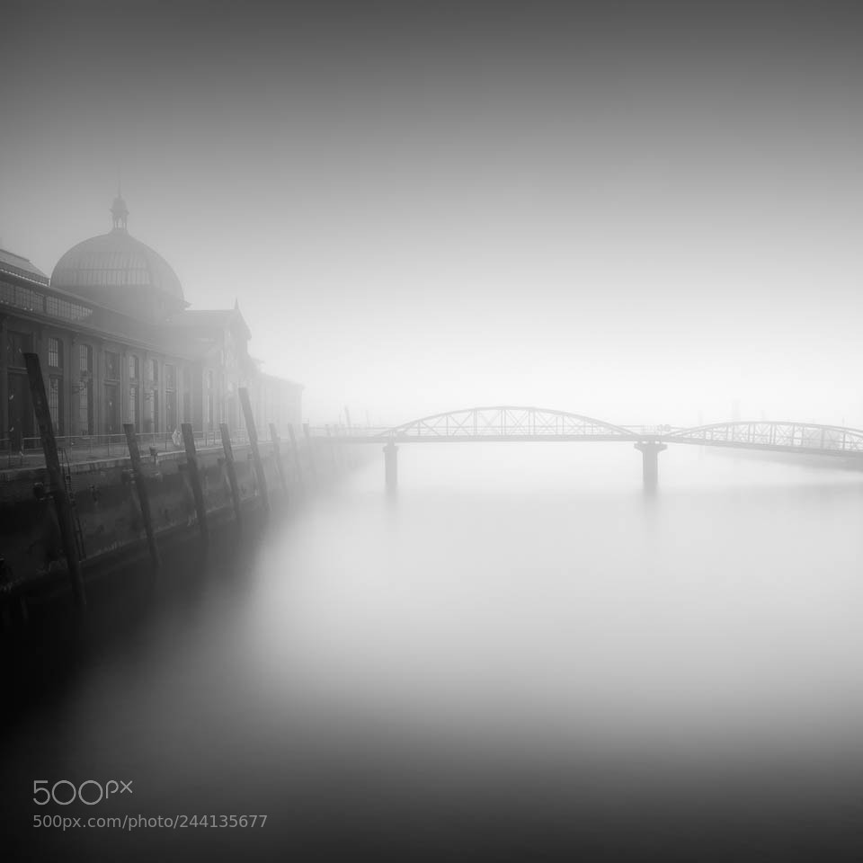 Fujifilm X-T2 sample photo. Hamburg the silence of photography