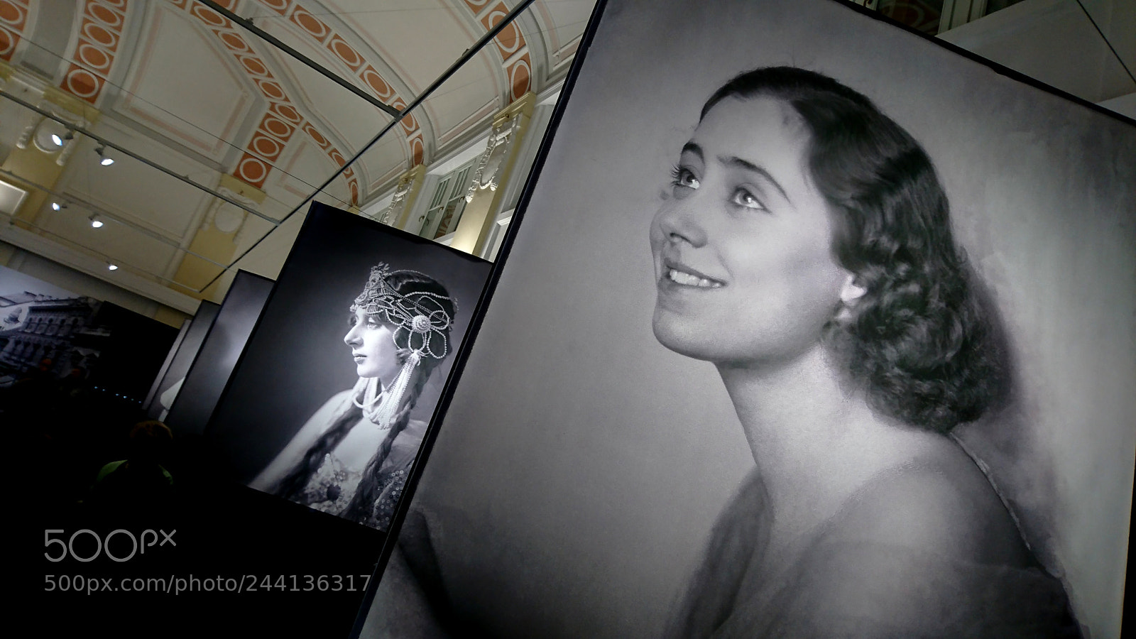 Sony Xperia XZ sample photo. Book launches photography