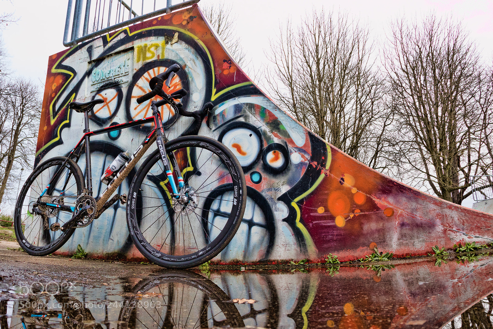 Canon EOS M3 sample photo. Halfpipe graffiti photography
