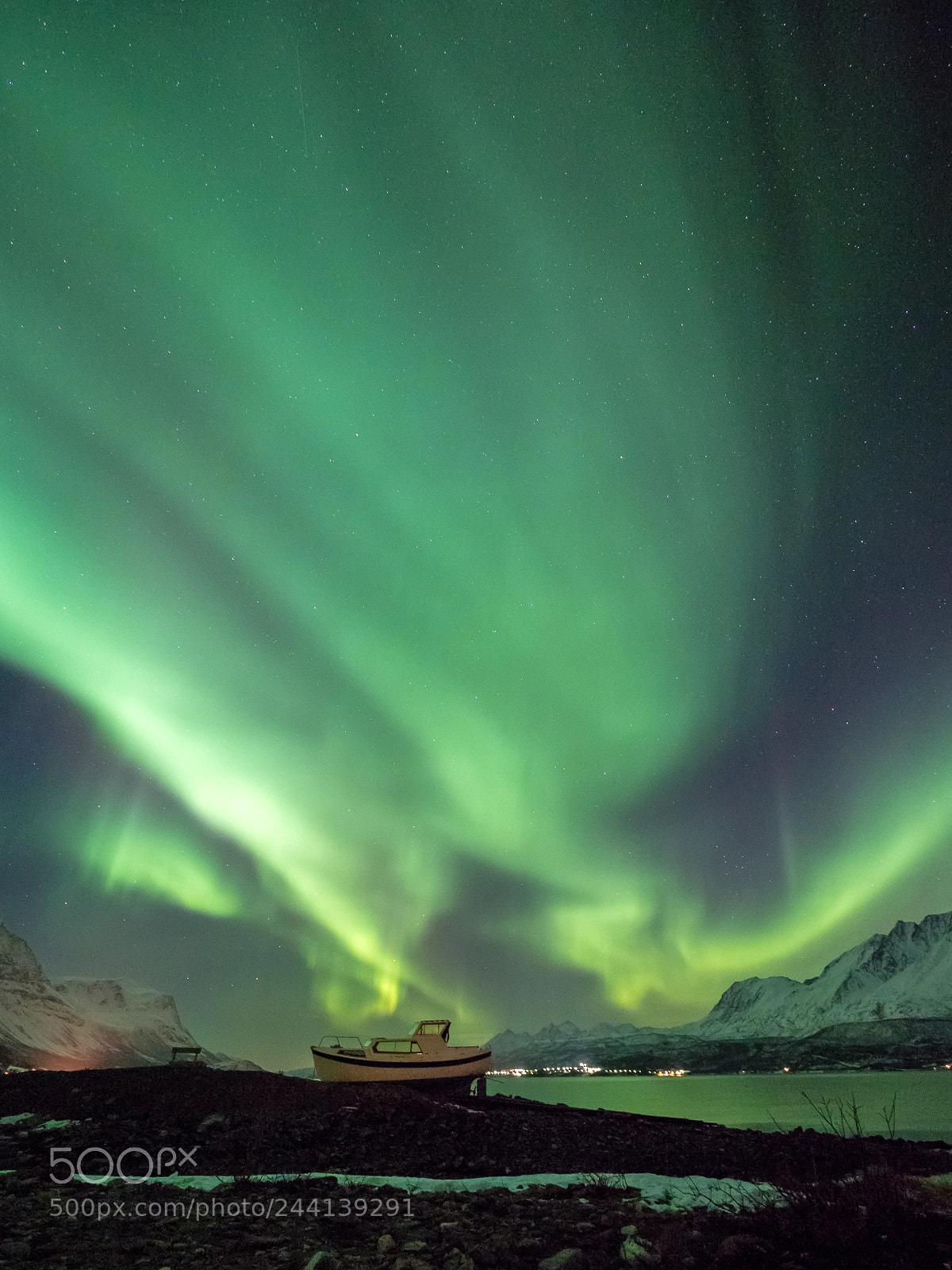 Olympus OM-D E-M1 Mark II sample photo. Aurora borealis photography