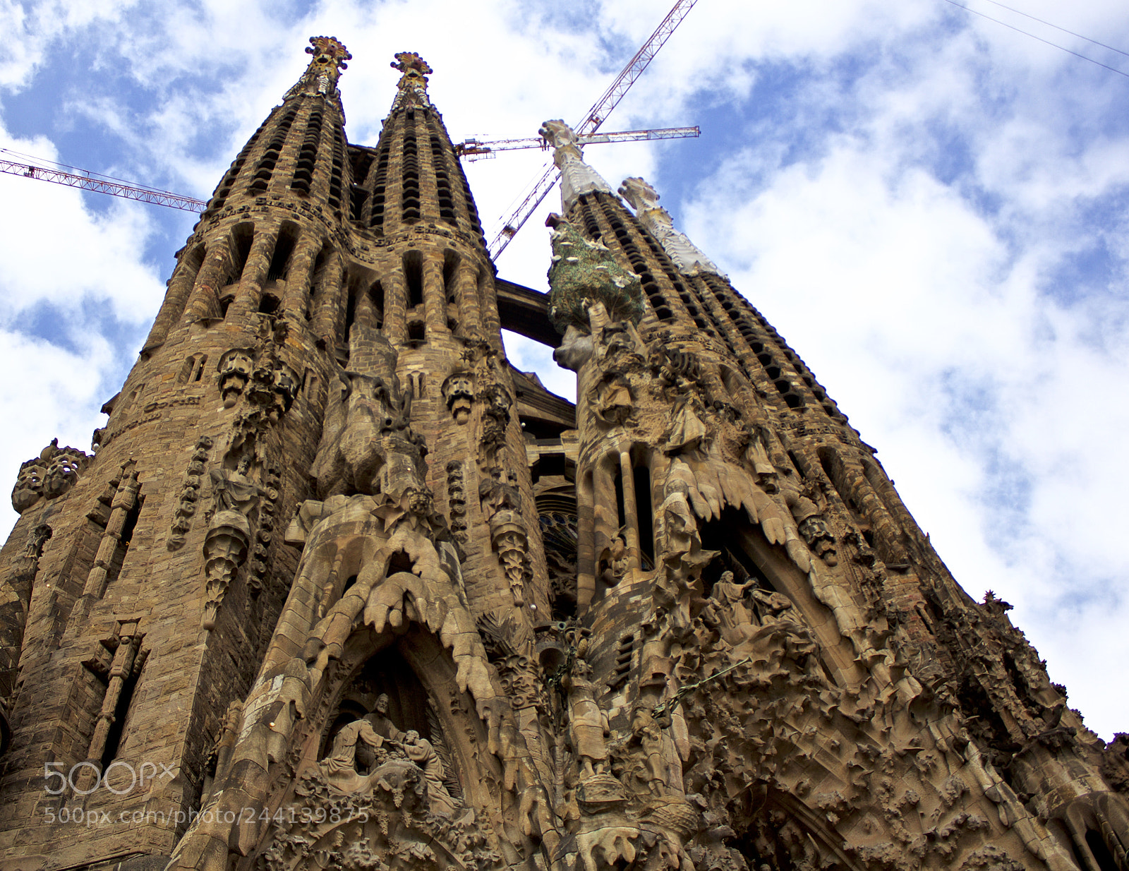 Canon EOS 600D (Rebel EOS T3i / EOS Kiss X5) sample photo. Gaudi s masterpiece, the photography