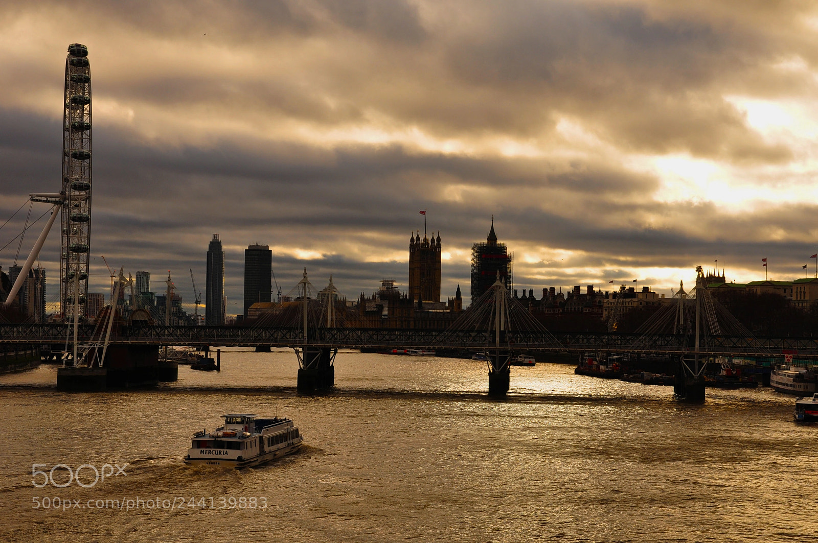 Nikon D90 sample photo. London thames river photography