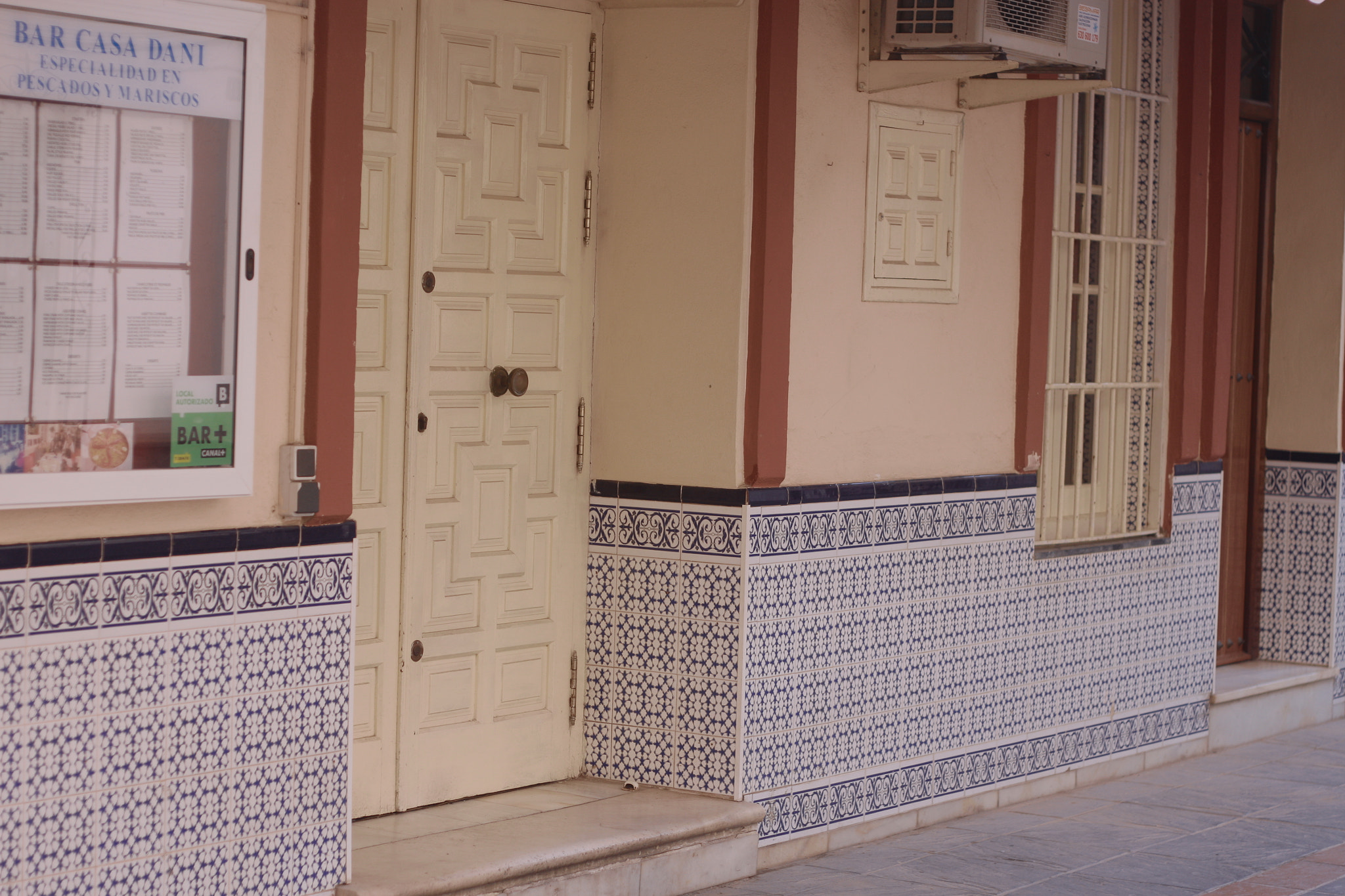 Canon EOS 500D (EOS Rebel T1i / EOS Kiss X3) + Canon EF 50mm f/1.8 sample photo. Spain 2015 photography