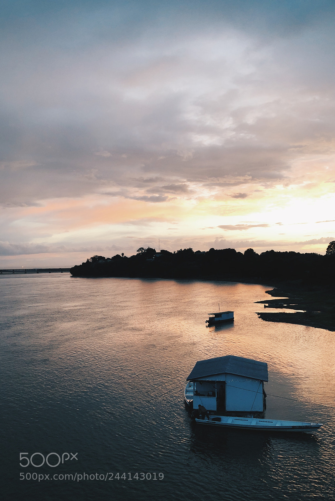 Apple iPhone 8 sample photo. Sunset by the white photography