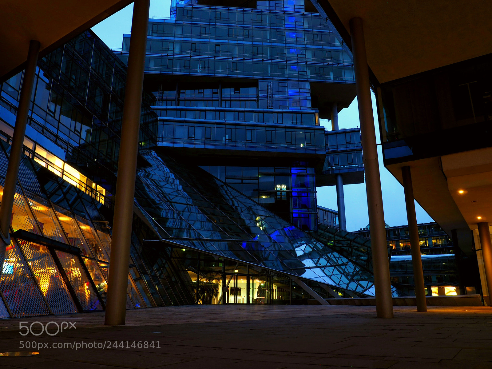 Olympus OM-D E-M10 II sample photo. Hannover nord lb photography