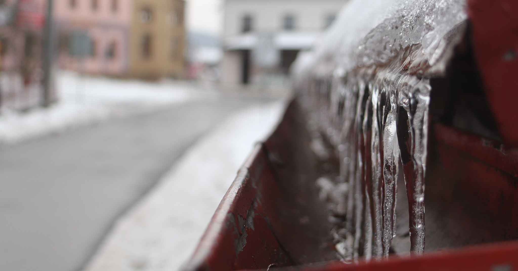 Canon EF 28-135mm F3.5-5.6 IS USM sample photo. Icicle photography