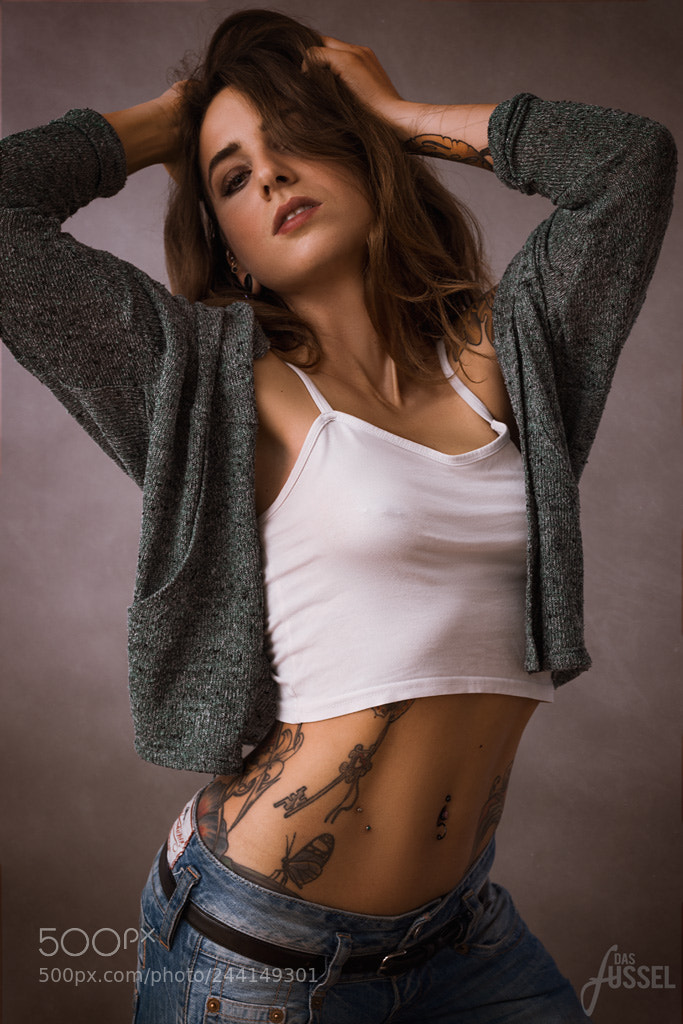 Nikon D800 sample photo. Laura posing photography