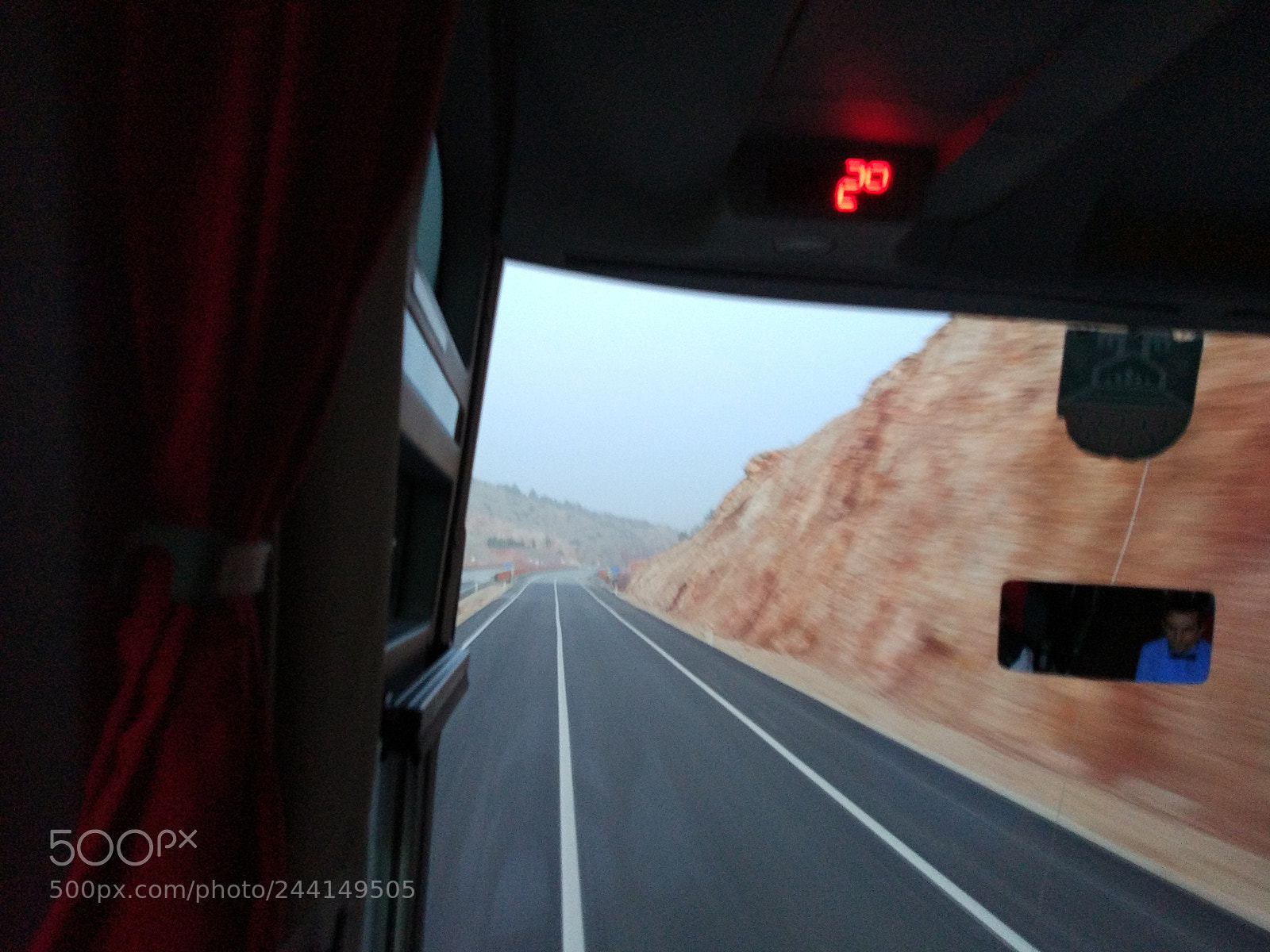 Xiaomi MI 5 sample photo. Looking or seeing photography