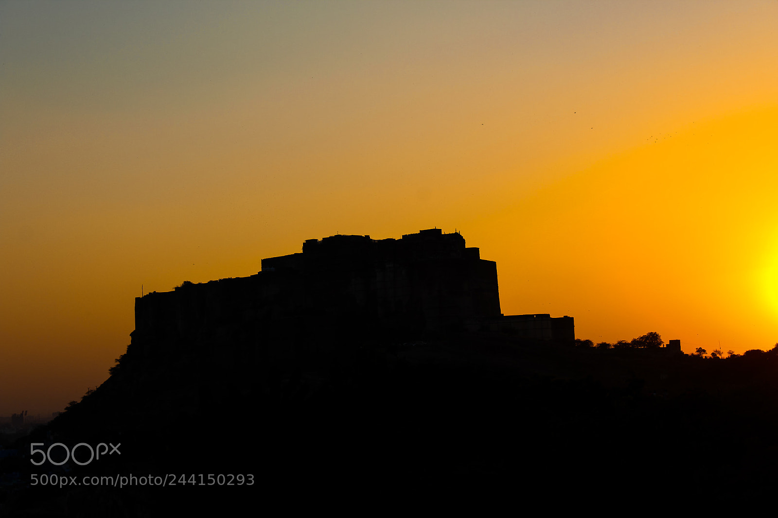 Canon EOS 1200D (EOS Rebel T5 / EOS Kiss X70 / EOS Hi) sample photo. The fortress of mehrangarh photography
