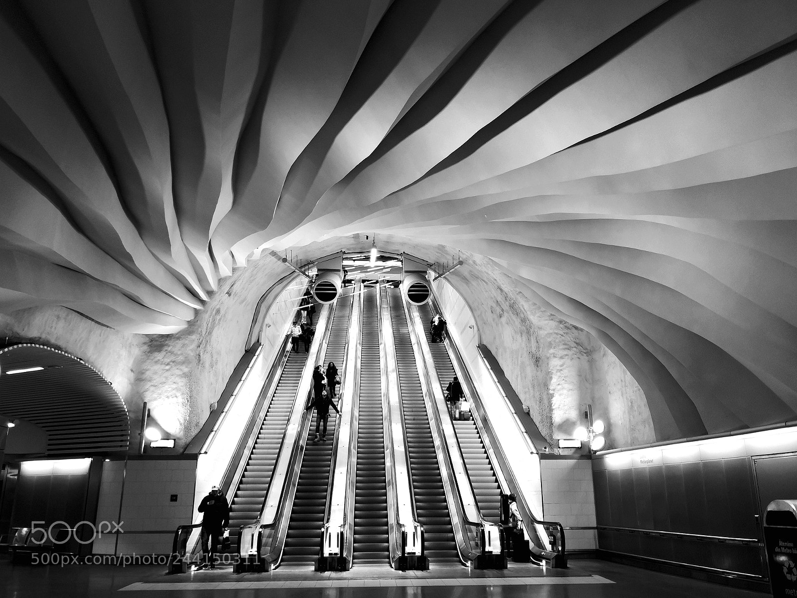 HUAWEI Mate 10 Pro sample photo. Stairs photography