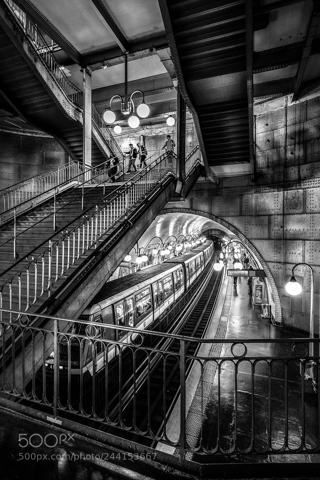 Fujifilm X-Pro2 sample photo. Métro photography