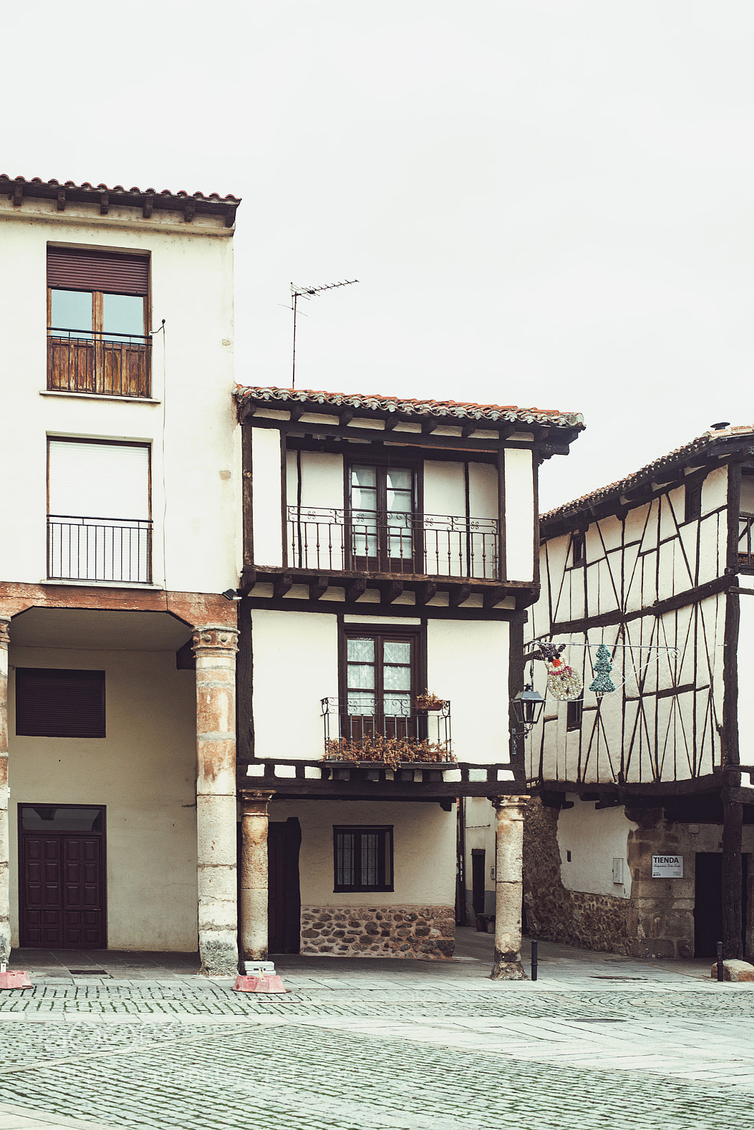 Nikon D610 sample photo. Exploring covarrubias, burgos photography