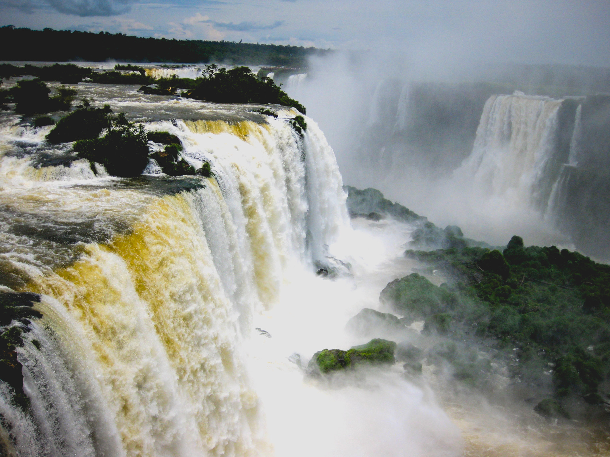 Canon PowerShot SD790 IS (Digital IXUS 90 IS / IXY Digital 95 IS) sample photo. Iguazu photography