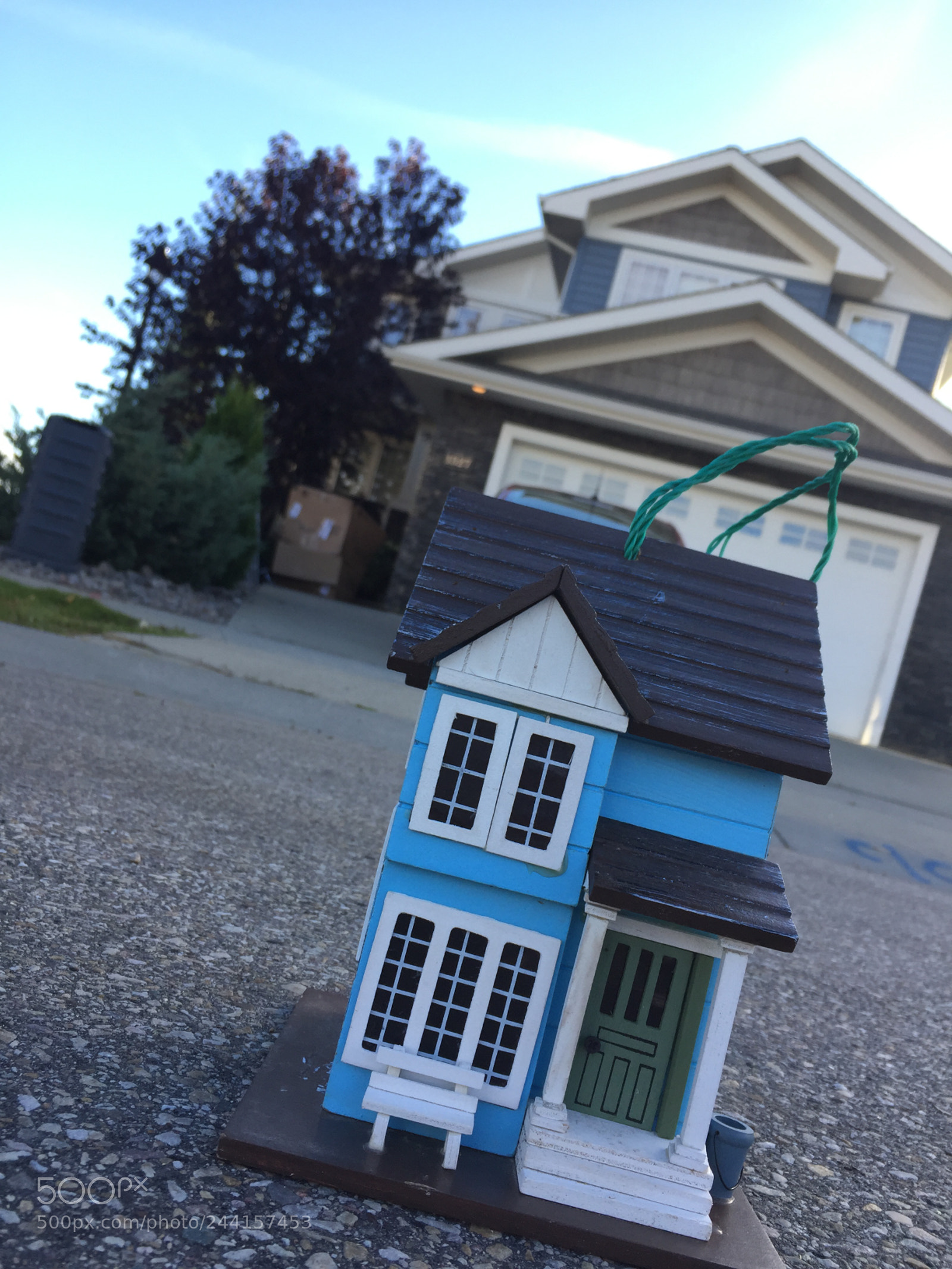 Apple iPhone 6 sample photo. House scaling photography