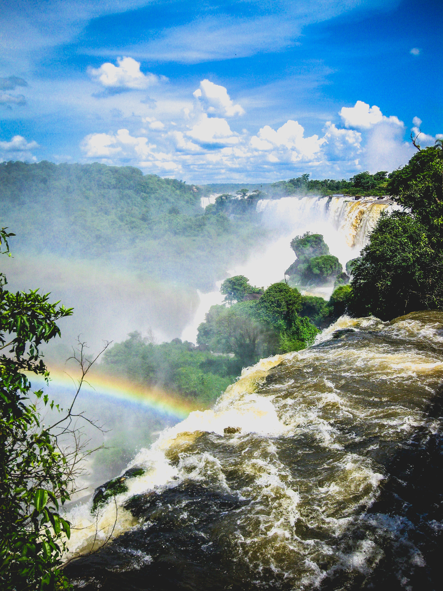 Canon PowerShot SD790 IS (Digital IXUS 90 IS / IXY Digital 95 IS) sample photo. Iguazu rainbow photography