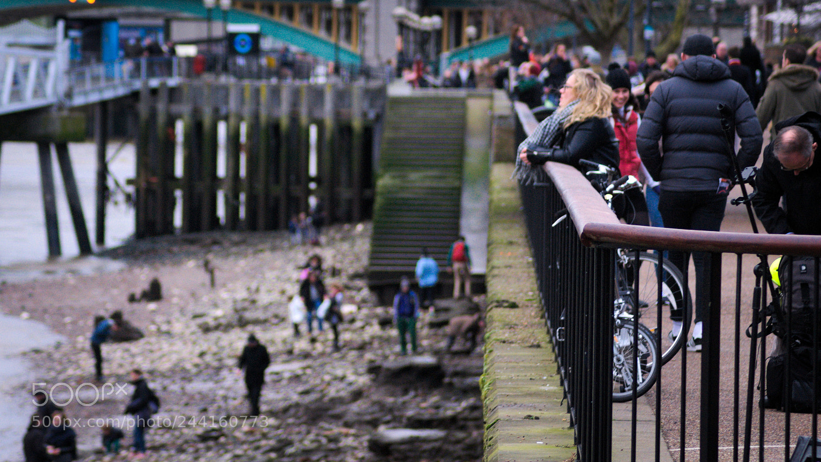 Nikon D60 sample photo. Mudlarkers in soft focus photography