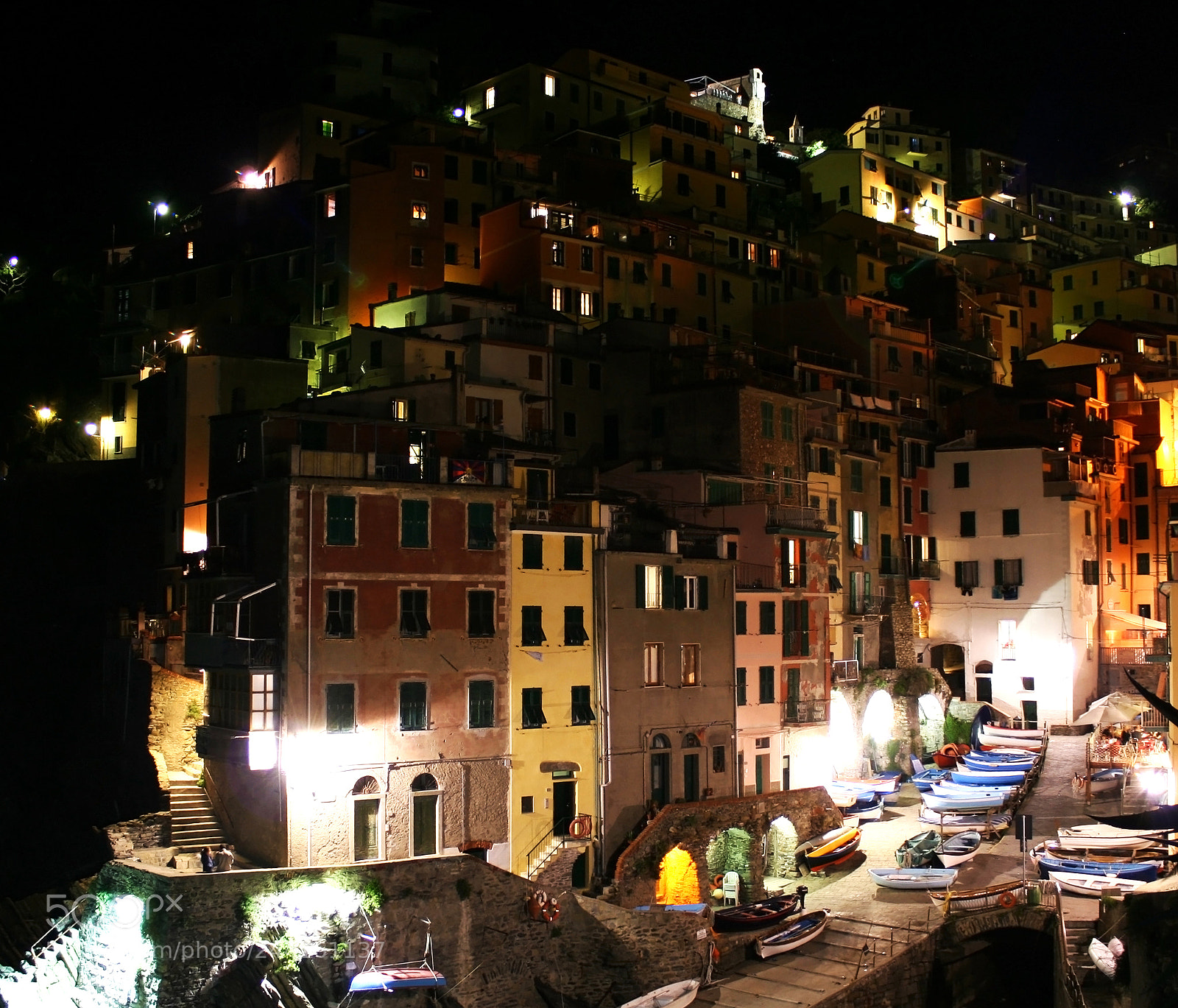 Canon EOS 400D (EOS Digital Rebel XTi / EOS Kiss Digital X) sample photo. Riomaggiore by night photography