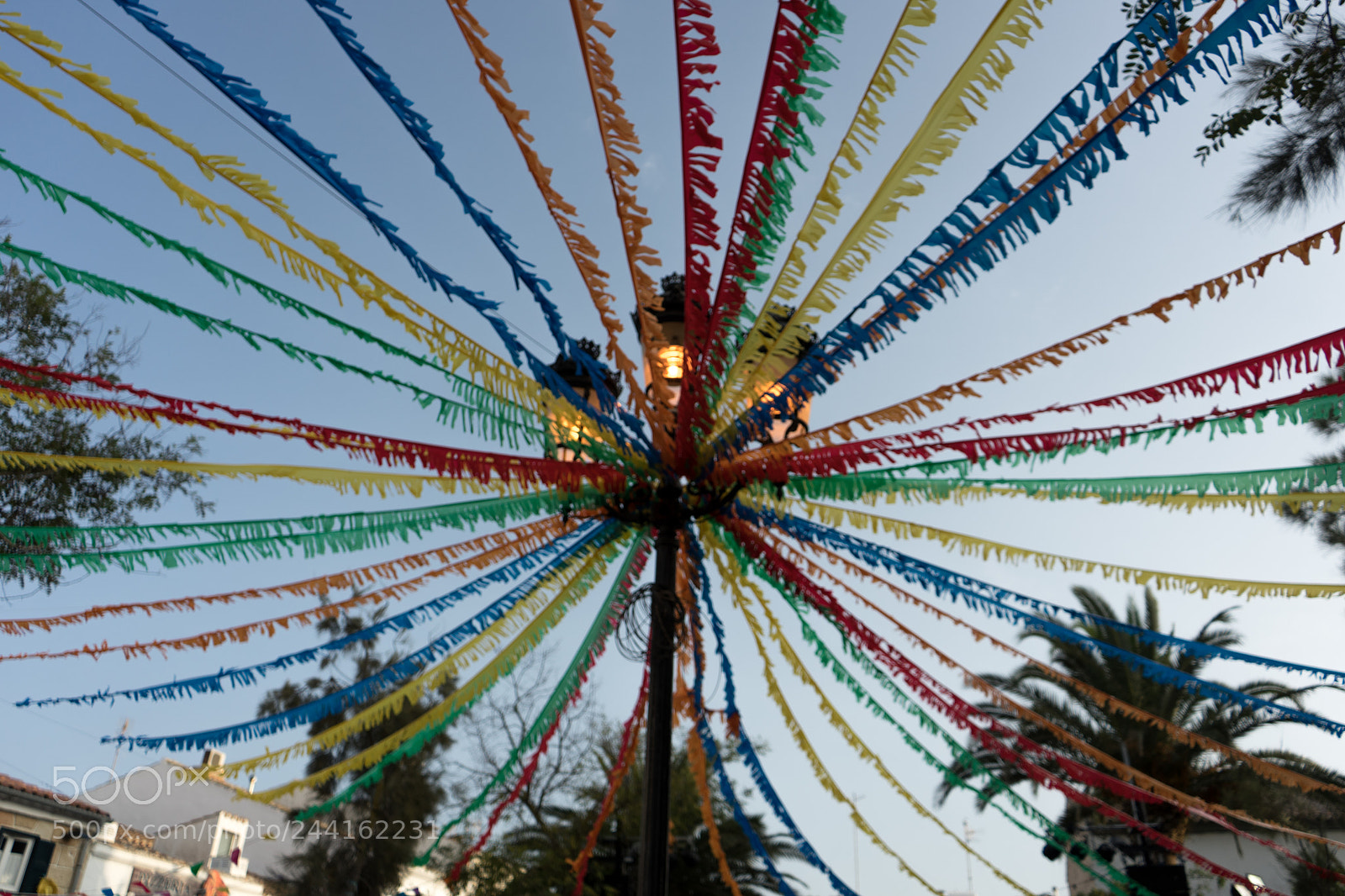 Sony a7 II sample photo. Farola en fiestas photography